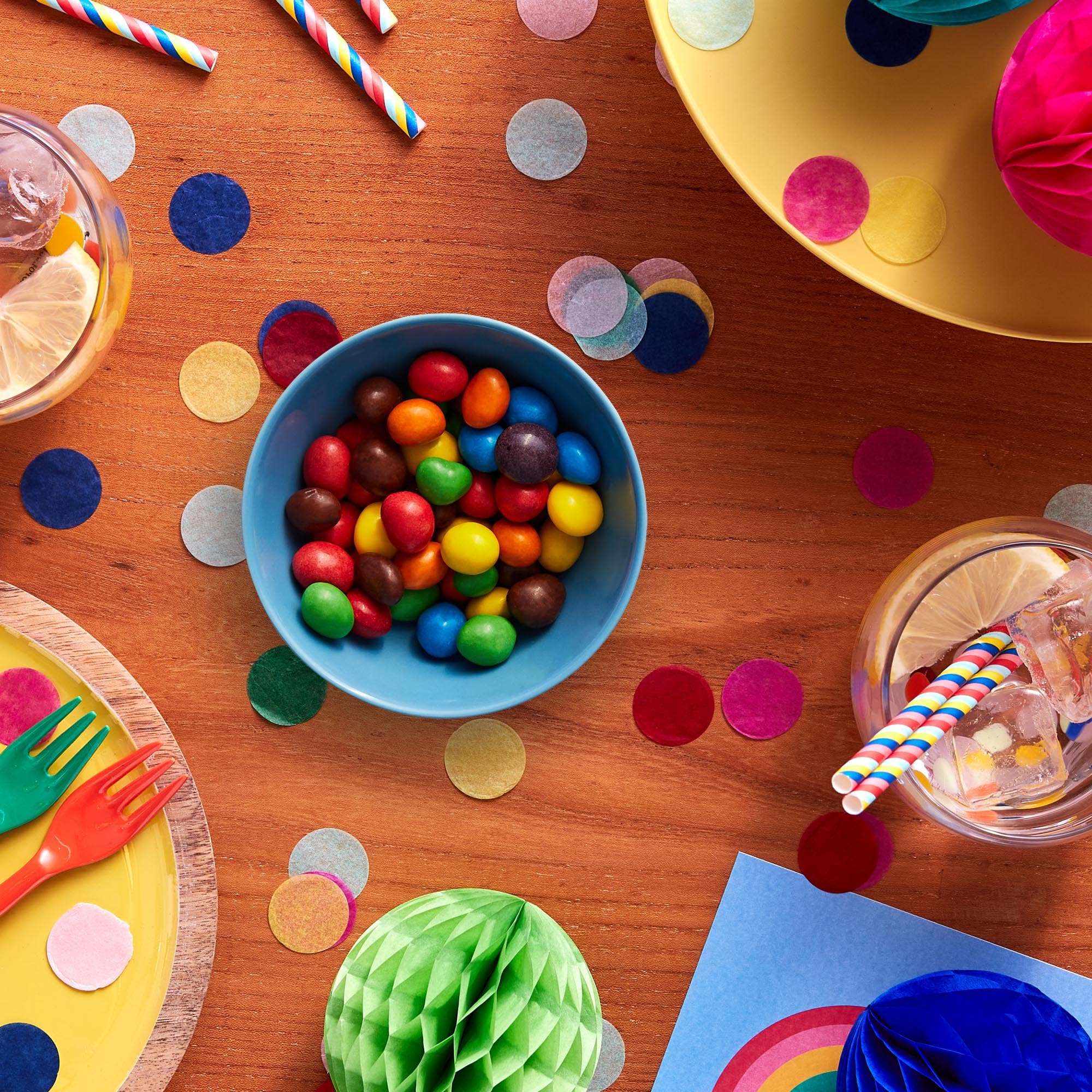 Mixed Bulk Chocolate Box with Snickers, Twix, M&M's Peanuts, Maltesers & Bounty - 30 Full-Size Bars 9