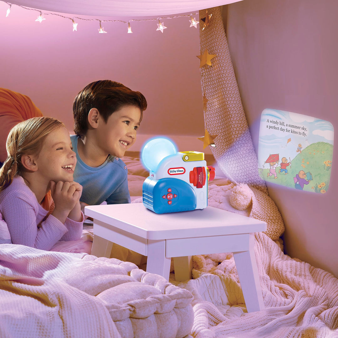 Little Tikes Story Dream Machine - Berenstain Bears Adventure Collection with 3 Books & Light-Up Character