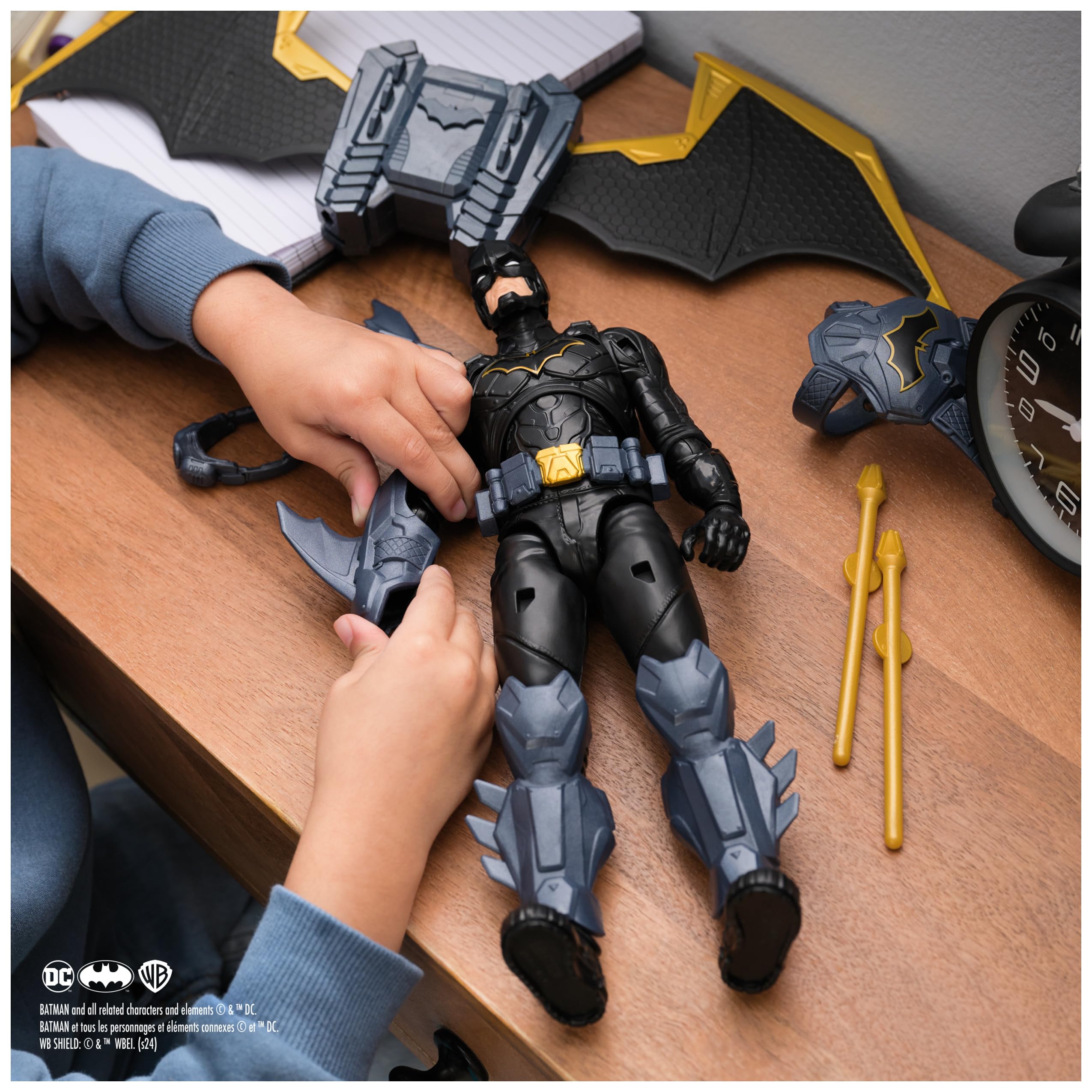 Spin Master DC Comics Night Sky Batman Action Figure with Expandable Wings | 30cm | Ages 3+ 7