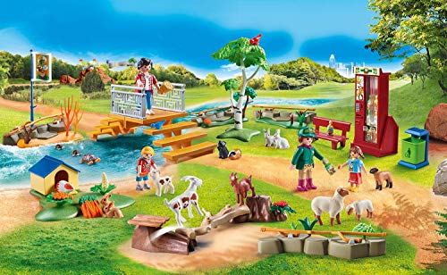 Playmobil 70342 Family Fun Petting Zoo