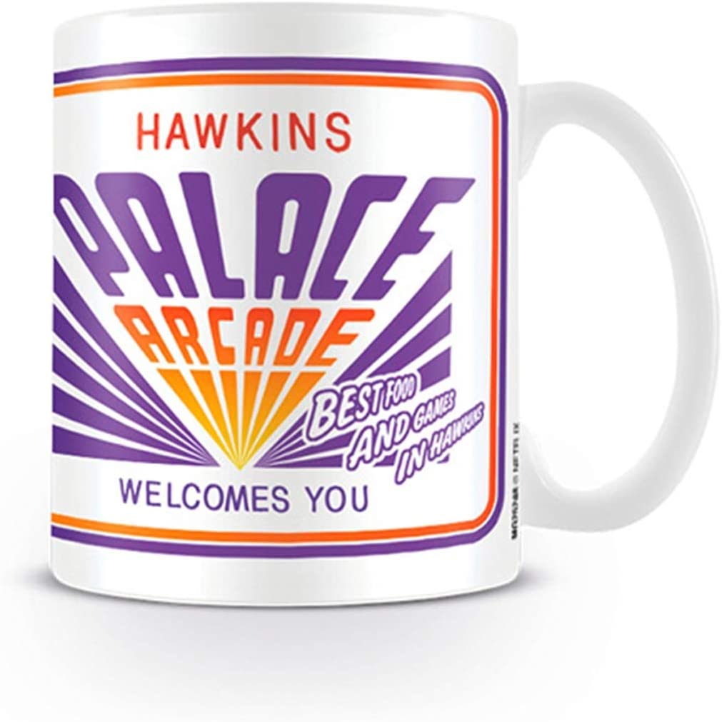 Stranger Things Keramiktasse mit Palace Arcade Logo in Präsentationsbox - Offizielles Merchandise