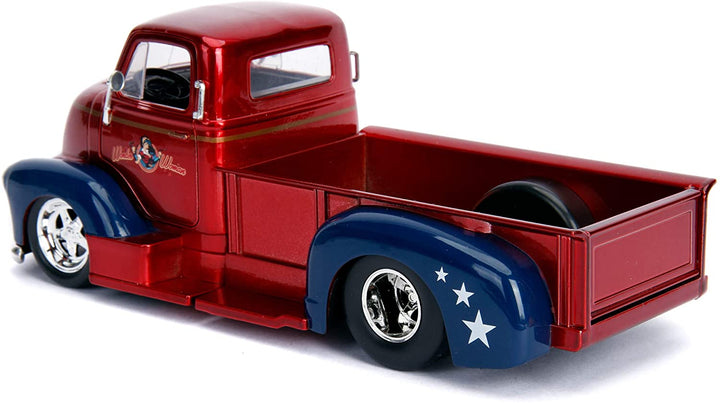 Jada Toys 253255010 DC Bombshells 1952 Chevy COE Pickup Car Toy Car from Diecast, Doors, Boot & Bonnet to Open, Includes Wonder Woman Figure, 1:24 Scale, Red/Blue