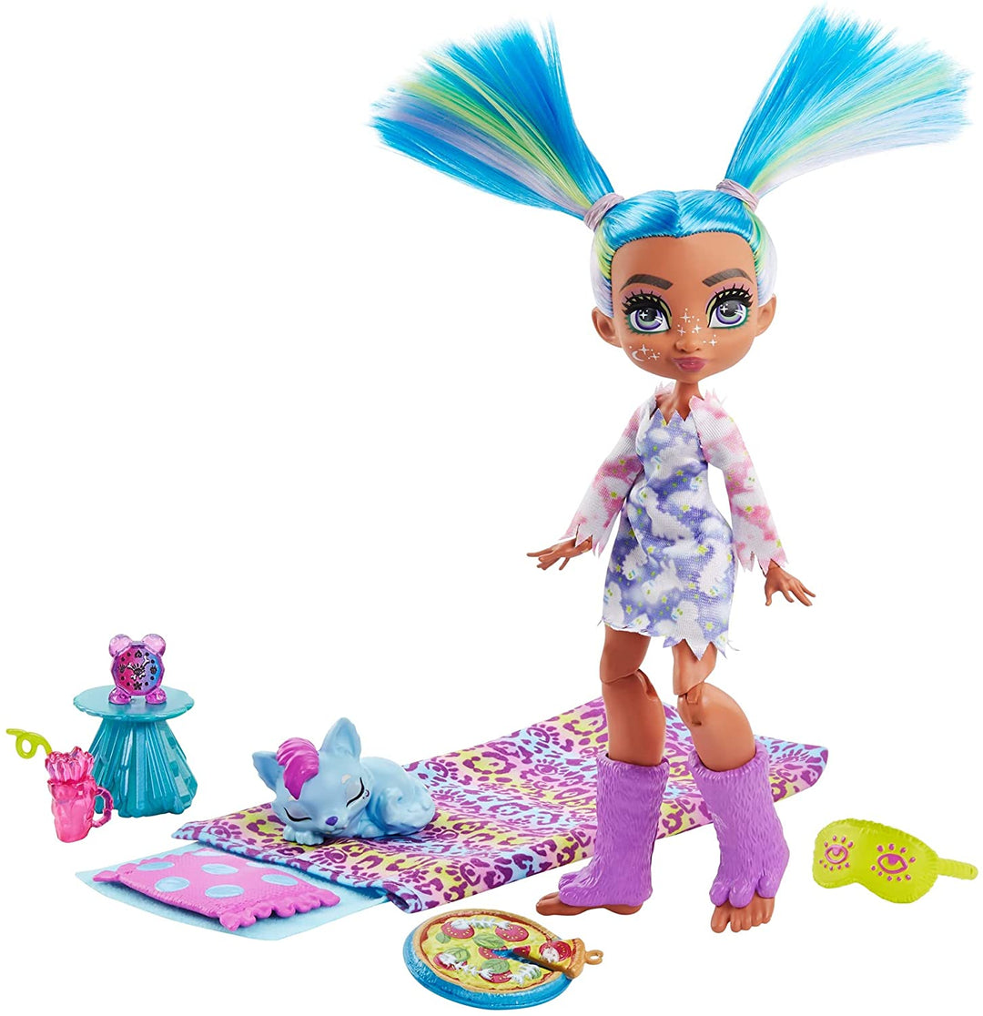 Cave Club Wild About Sleepovers Poupée et accessoires