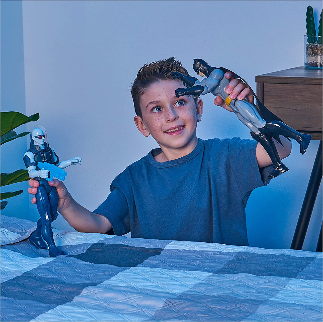 DC Comics, 12-Zoll-Red Hood-Actionfigur, Kinderspielzeug für Jungen und Mädchen ab 3 Jahren